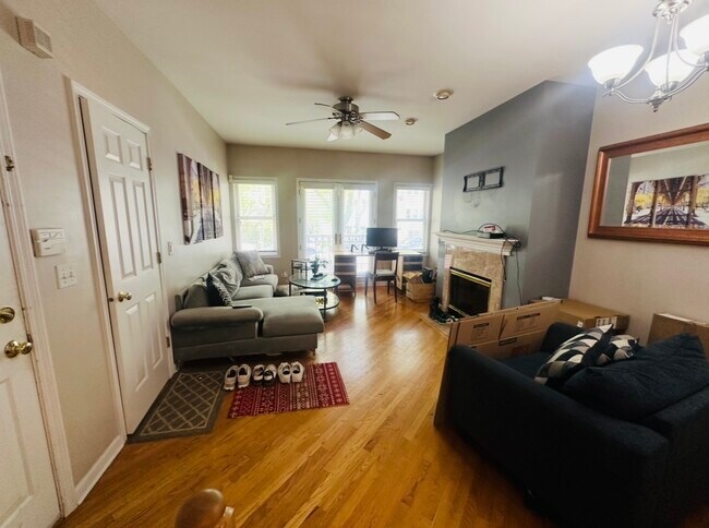 Foto del edificio - 3122 N Seminary Ave