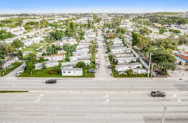 Building Photo - 4732 SW 46th Ln