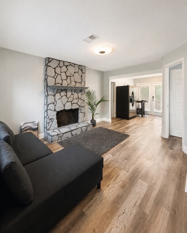 Photo - 1168 Perry Way (Stone Mountain, GA) House