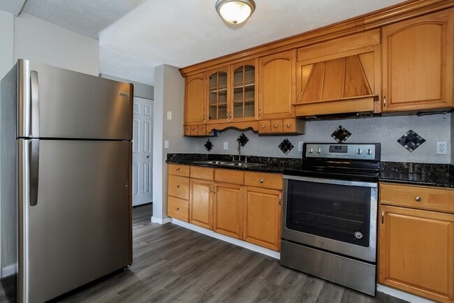 Building Photo - Adorable 3 Bedroom Home