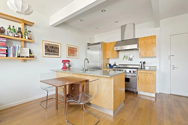 Foto del edificio - 20 Broadway Unit 501