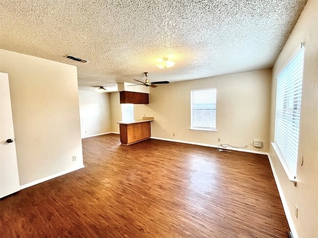 Photo - 2620 Bolivar St Apartment