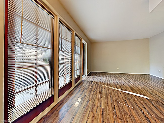 Foto del edificio - 18811 N 19th Ave