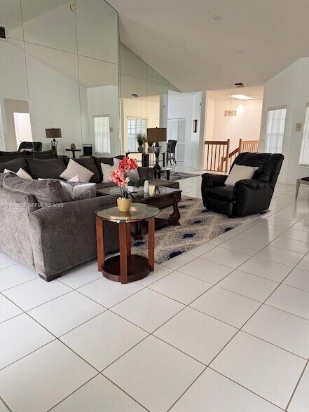 Foto del edificio - 11690 Briarwood Cir