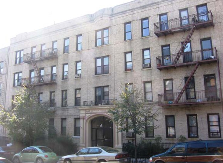 944 42nd St - Esther Court