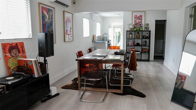 Foto del edificio - 3010 NW 1st Ave