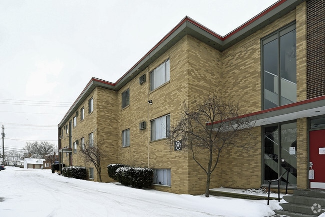 Building Photo - Pearl West