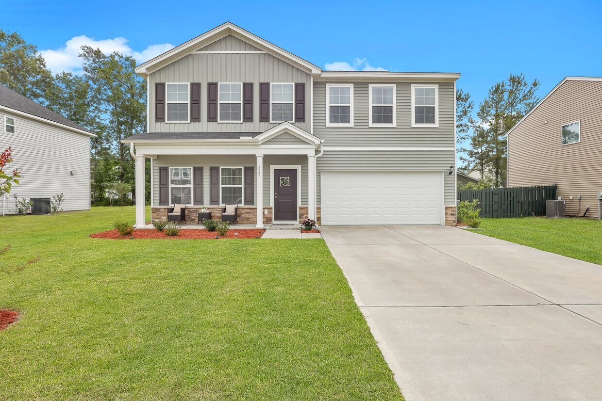 323 Excel Dr, Richmond Hill, GA 31324 House Rental in Richmond Hill