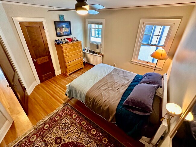 Main Bedroom - 3504 Humboldt Ave S