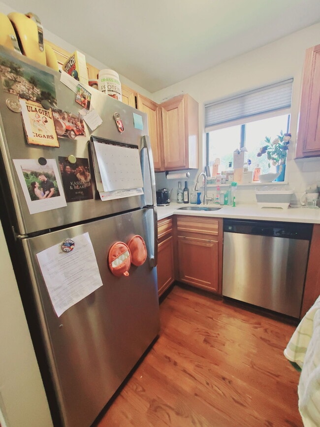 Building Photo - 24 Adams Ave