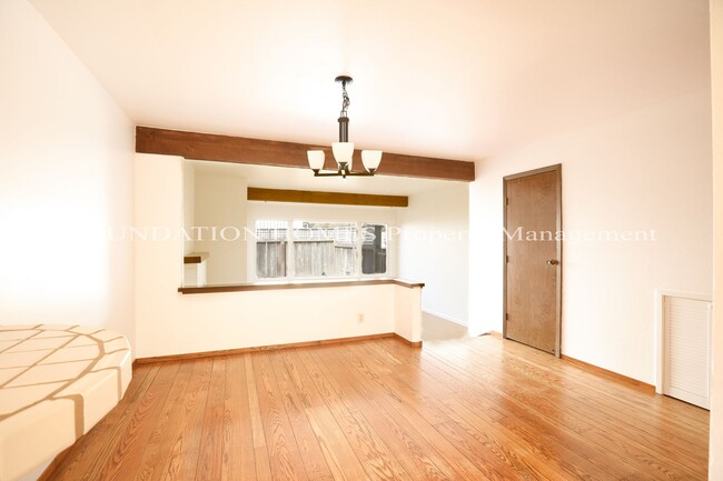 Foto del edificio - 2bed Townhouse Loft in Sycamore Park - FOU...