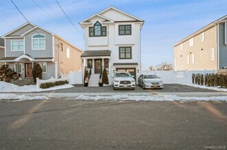 Building Photo - 400 Shore Rd