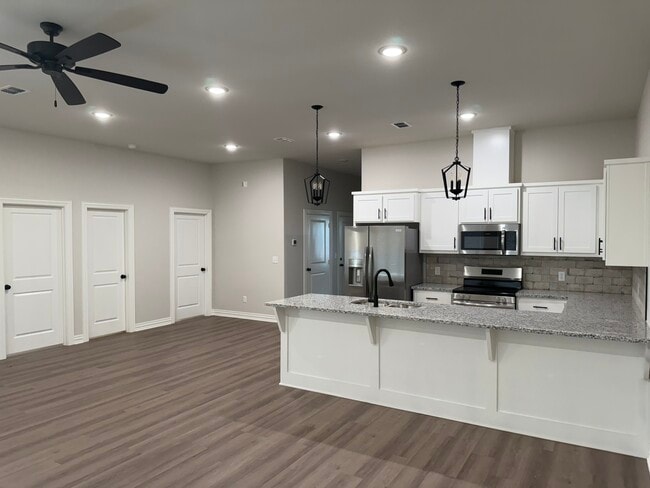 Building Photo - 1416 Page Vly Cir
