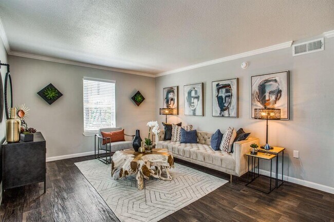 Foto del edificio - 7510 Brompton Rd