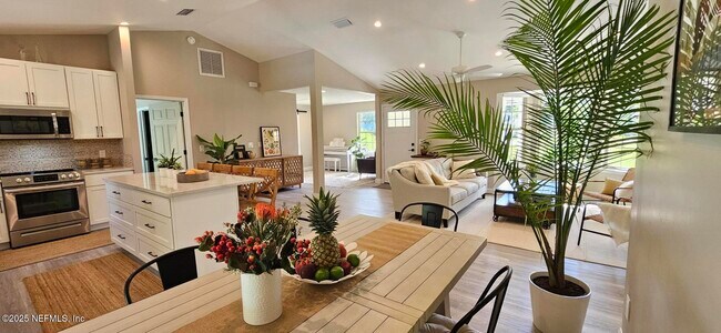 Foto del edificio - 2312 Plantation Lake Dr