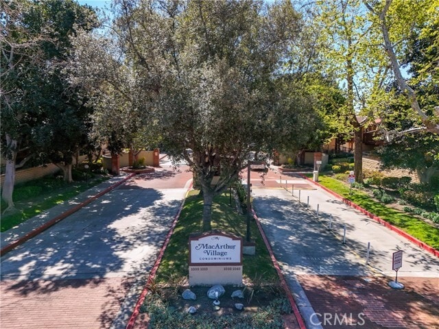 Building Photo - 1030 W MacArthur Blvd