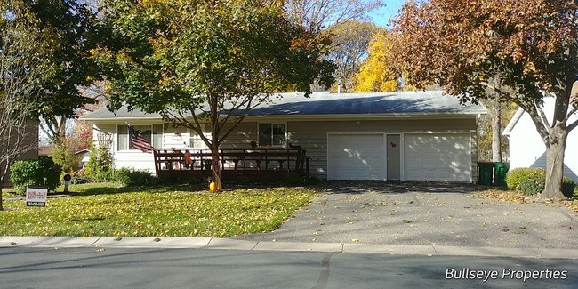Building Photo - 6530 Oakwood St