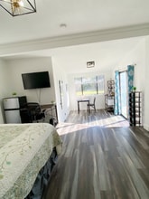 Building Photo - 416 N Lee Ave