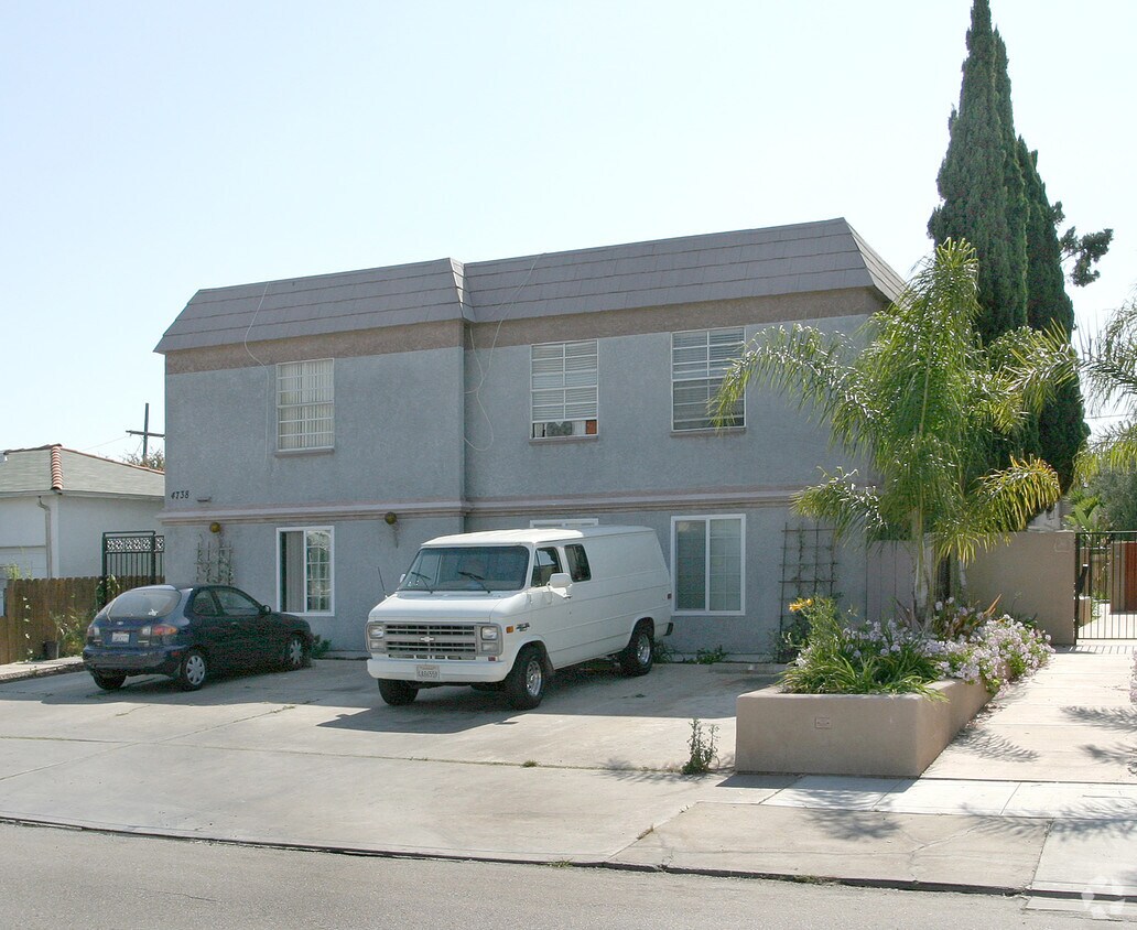 Foto del edificio - 4738 33rd St