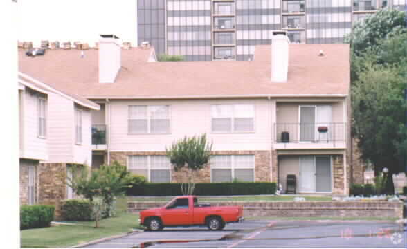 Foto del edificio - Prestonwood Green Condos