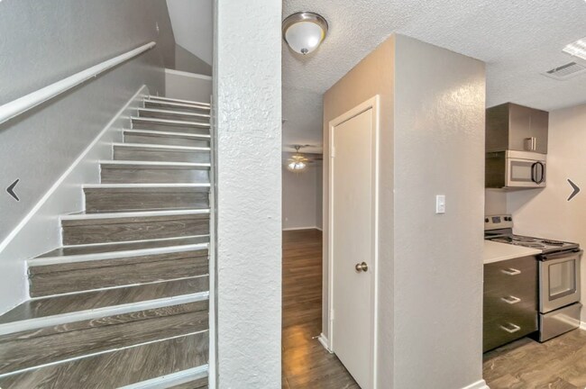 Foto del edificio - 3817 Murray Ct