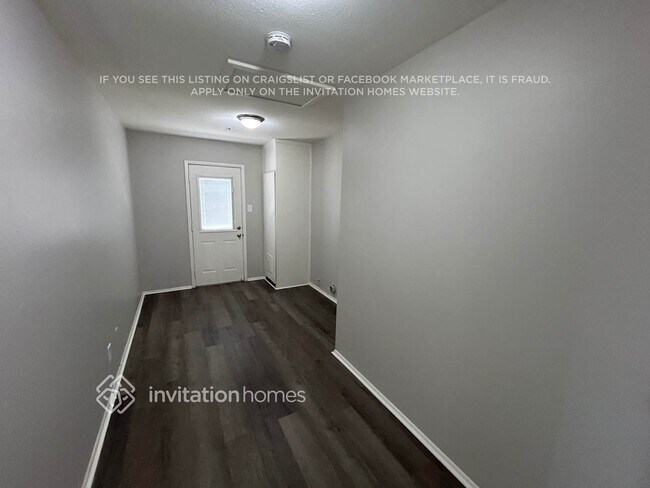 Building Photo - 5118 W Evans Dr