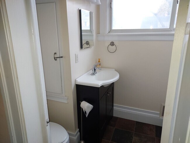 Foto del edificio - 2 Bed 1 Bath House