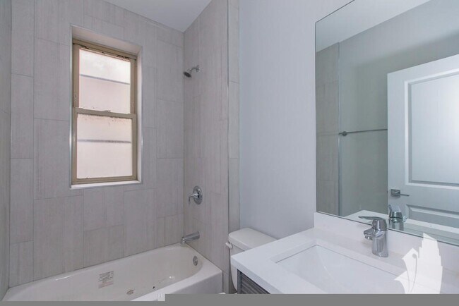 Foto del edificio - 3951 N Janssen Ave