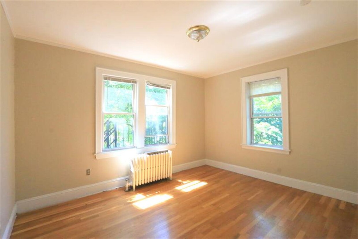 Foto principal - 4 Cogswell Ave