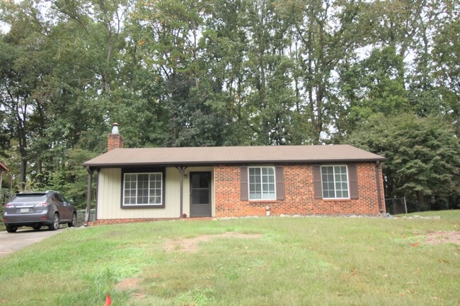 Building Photo - 8200 Mahogany Dr