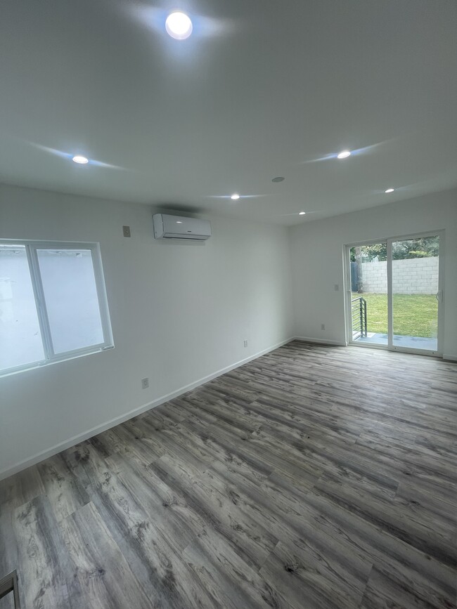 Foto del edificio - 3819 S Sycamore Ave