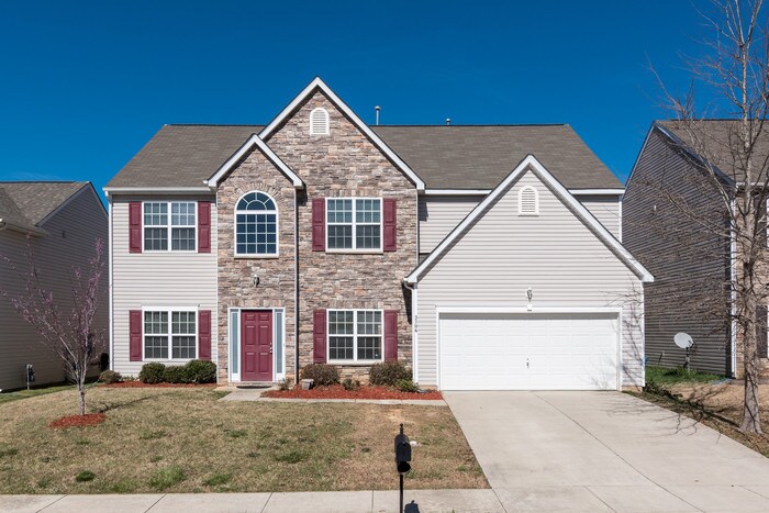 Primary Photo - Spacious 4 Bedroom!!