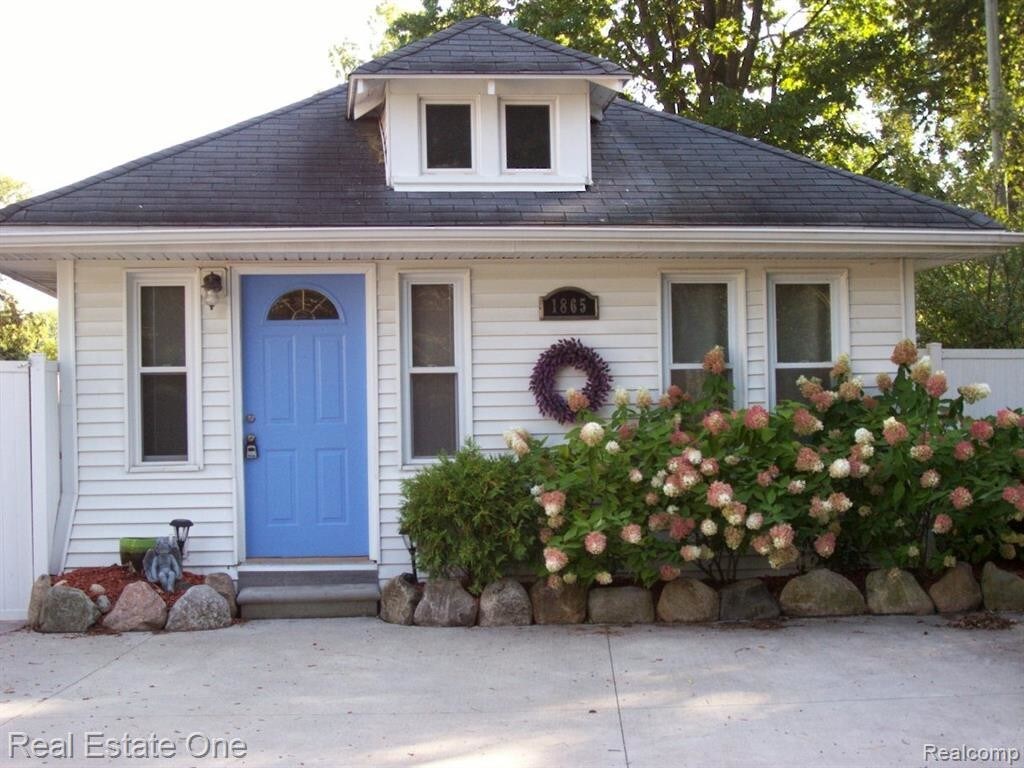 Foto principal - 1865 Cass Lake Front Rd