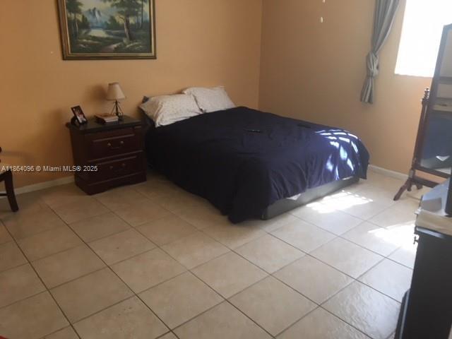 Foto del edificio - 2571 Aragon Blvd