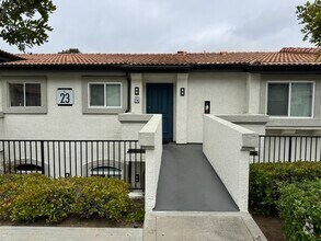Building Photo - 30902 Club House Dr
