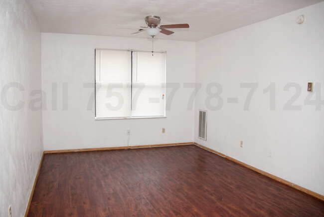Foto del edificio - 6340 Sewells Point Road
