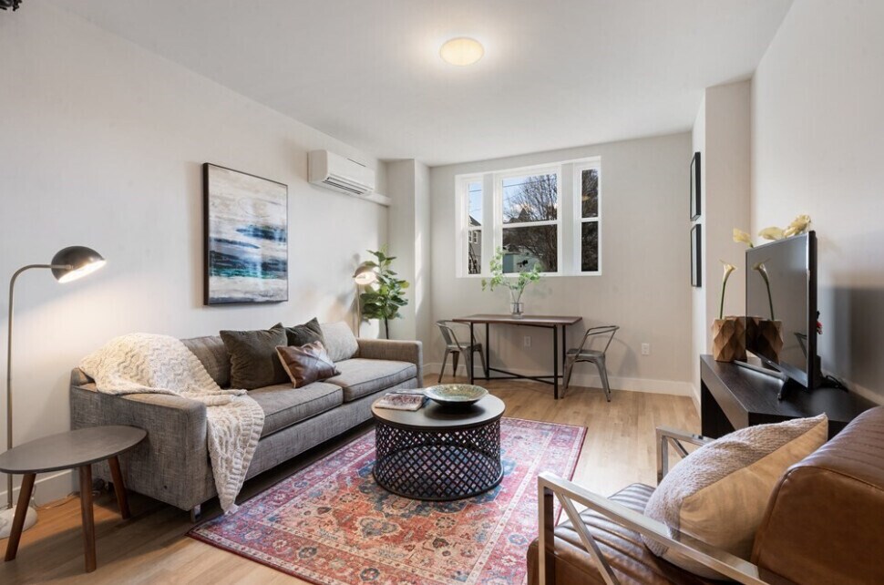 Foto principal - 40 Butler Rd
