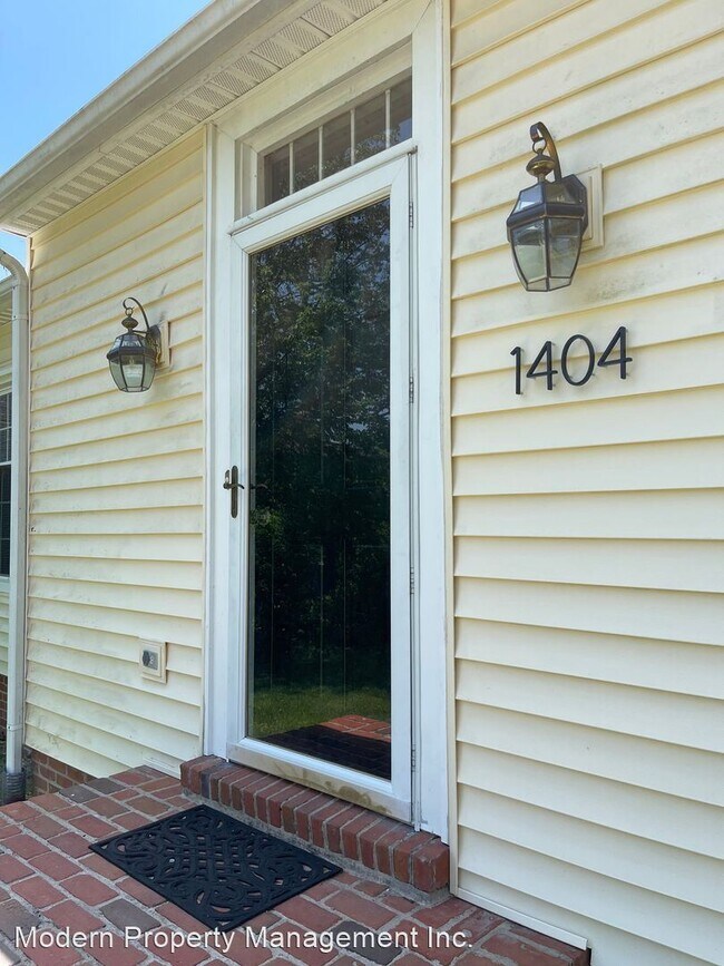 Foto del edificio - 5 br, 2.5 bath House - 1404 Mount Rainier ...