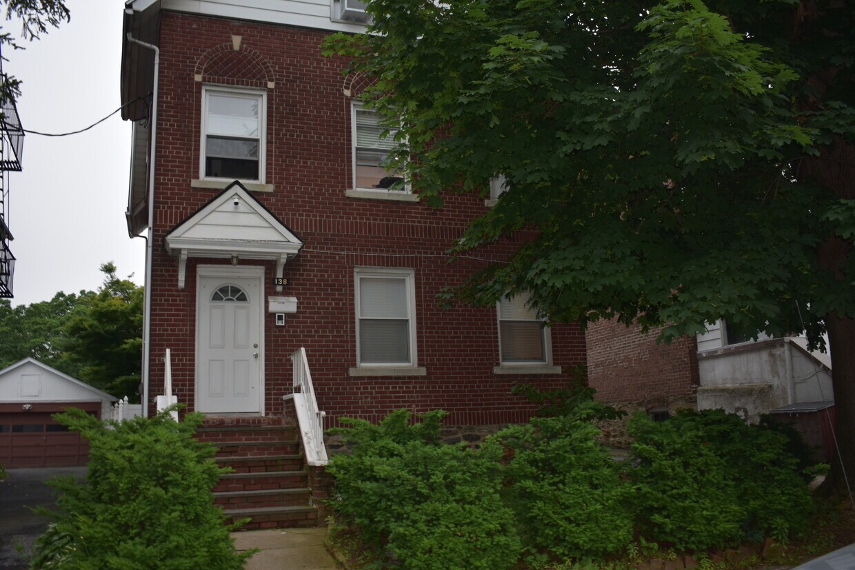 138 Crescent Pl, Yonkers, NY 10704 House Rental in Yonkers, NY