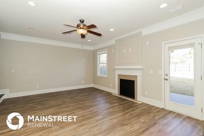 Foto del edificio - 6231 Stonelake Dr SW