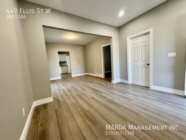 Building Photo - RENOVATED 3 BED/1 BATH HOUSE + UTILITIES