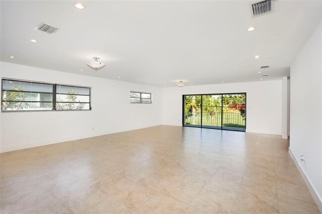 Building Photo - 1171 Campo Sano Ave