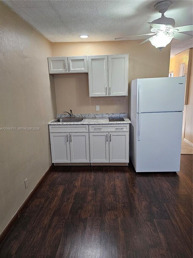 Foto del edificio - 3500 NW 39th St