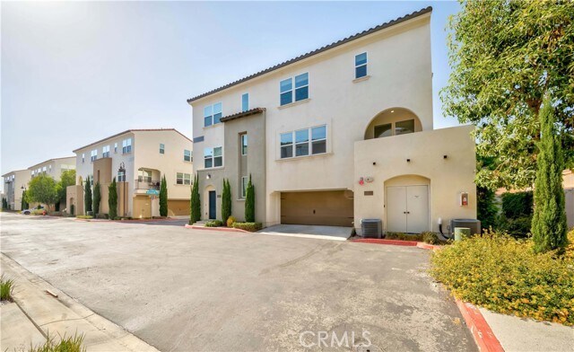 Building Photo - 1803 Sonata St