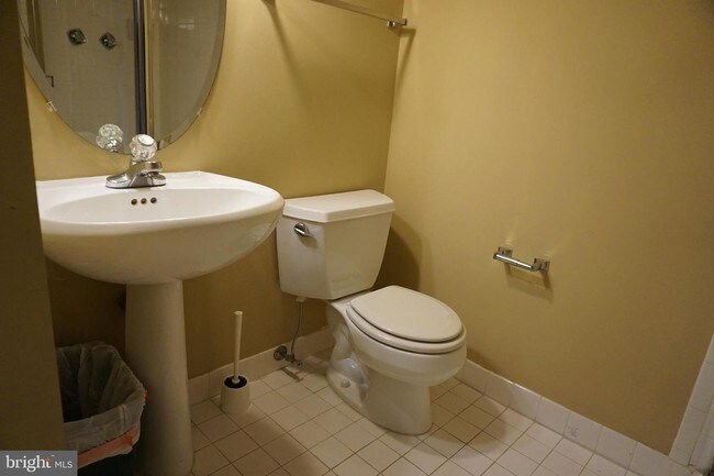Foto del edificio - 9713 Whitley Park Pl