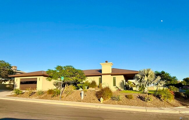 Foto del edificio - 1330 W Ridgeview Dr