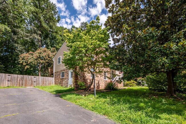 Foto del edificio - Spacious 4 Bedroom Home in Midlothian – Available August 28 – $3,000/mo