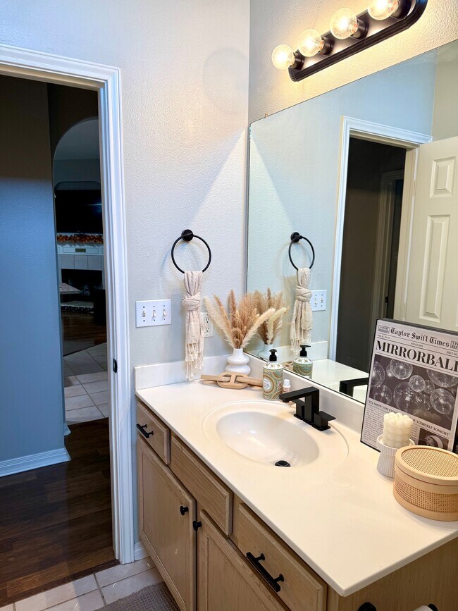 Foto del edificio - 1353 Pecan Ridge