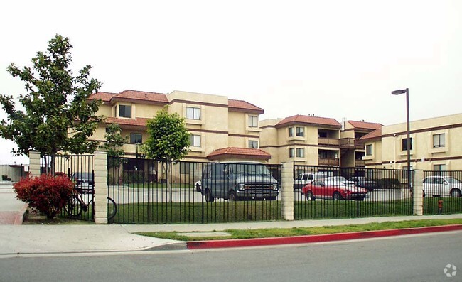 Building Photo - Placentia Garden Apartments