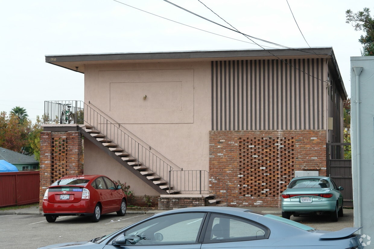 Building Photo - 1910 9th St